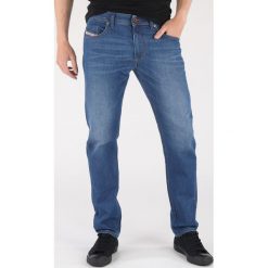 Diesel Thommer Dżinsy Niebieski. Niebieskie jeansy męskie Diesel, bez wzorów. Za 654,95 zł.