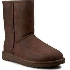 Buty UGG - W Classic Short II 1016223 W/Cho. Pomarańczowe kozaki damskie Ugg, ze skóry, bez obcasa, bez zapięcia. W wyprzedaży za 799,00 zł.