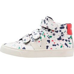 Veja ESPLAR MID SMALL Tenisówki i Trampki wysokie terrazzo/white pekin. Białe buty chłopięce sportowe marki Veja, z kauczuku. Za 369,00 zł.