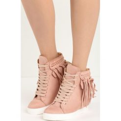 Różowe Sneakersy Laverne. Różowe koturny damskie Born2be, bez obcasa, na koturnie, na sznurówki. Za 59,99 zł.