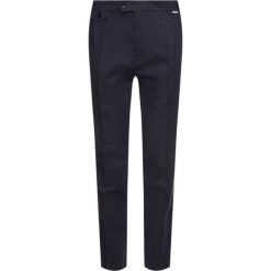 Spodnie materiałowe Calvin Klein Heather K10K104709. Szare jeansy męskie Calvin Klein, m, bez wzorów. W wyprzedaży za 299,00 zł.
