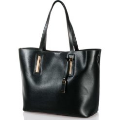 Torebka bonprix czarny. Czarne torebki klasyczne damskie bonprix, bez wzorów, eleganckie, bez dodatków. Za 99,99 zł.