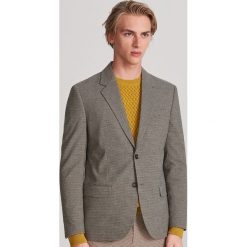 Marynarka slim fit z drobnym wzorem - Beżowy. Brązowe marynarki męskie Reserved, s, bez wzorów. Za 299,99 zł.