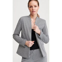 Wzorzysty żakiet - Wielobarwny. Żakiety damskie Reserved, bez wzorów. W wyprzedaży za 59,99 zł.