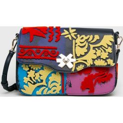 Desigual - Torebka. Listonoszki damskie Desigual, w paski, ze skóry ekologicznej, na ramię, z aplikacjami. W wyprzedaży za 199,90 zł.