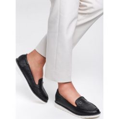 Czarne Lordsy White Sky. Czarne mokasyny damskie Renee, bez obcasa. Za 39,99 zł.