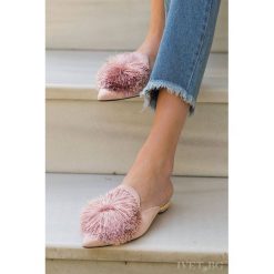 Damskie klapki NADIRA PINK. Różowe klapki damskie IVET, bez wzorów, na wysokim obcasie. W wyprzedaży za 109,00 zł.