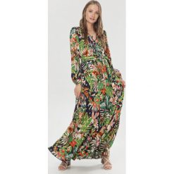 Granatowo-Zielona Sukienka Asteoria. Niebieskie sukienki damskie Born2be, na lato, s, bez wzorów, bez kołnierzyka, bez rękawów. W wyprzedaży za 144,99 zł.