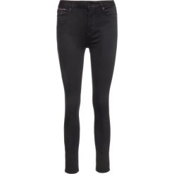 Jeansy Skinny Fit TOMMY HILFIGER WW0WW25130. Niebieskie jeansy damskie TOMMY HILFIGER. W wyprzedaży za 279,00 zł.