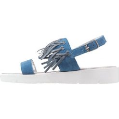 Replay Sandały blue. Niebieskie sandały chłopięce Replay, z materiału, z otwartym noskiem. W wyprzedaży za 209,30 zł.
