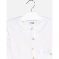 Mayoral - Sweter dziecięcy 92-134 cm. Białe swetry dziewczęce Mayoral, bez wzorów, z bawełny, krótkie, bez kaptura. W wyprzedaży za 59,90 zł.
