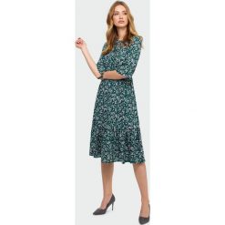 Elegancka sukienka. Sukienki damskie Greenpoint, bez wzorów, z poliesteru, eleganckie, bez kołnierzyka, bez rękawów. Za 119,99 zł.