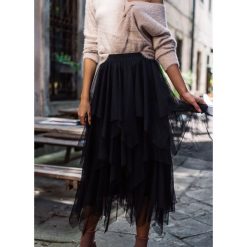 SPÓDNICA SILVANA BLACK. Czarne spódniczki damskie Fanaberia.com, bez wzorów, z tiulu, krótkie, mini, rozkloszowane. Za 129,00 zł.