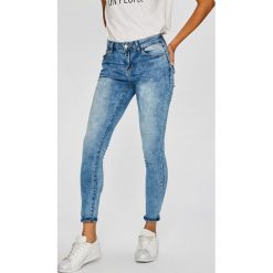 Answear - Jeansy. Niebieskie jeansy damskie marki ANSWEAR, z elastanu. W wyprzedaży za 79,90 zł.