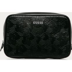 Guess Jeans - Kosmetyczka. Czarne kosmetyczki męskie Guess Jeans, z aplikacjami, z poliesteru. Za 329,90 zł.
