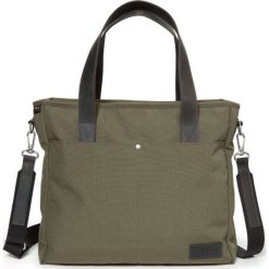 Torba EASTPAK KERR AXER RANGER. Zielone torby męskie skórzane Eastpak, w paski, z tkaniny, biznesowe, na ramię. W wyprzedaży za 312,00 zł.