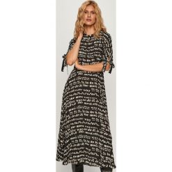 Sportmax Code - Sukienka. Czarne sukienki damskie Sportmax Code, na co dzień, bez wzorów, z wiskozy, casualowe, bez kołnierzyka, z krótkim rękawem, krótkie, midi, proste. Za 1549,00 zł.