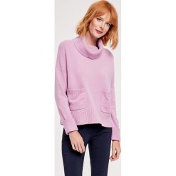 Sweter w kolorze jasnofioletowym. Fioletowe swetry damskie ZOCHA, s, z bawełny. W wyprzedaży za 179,95 zł.