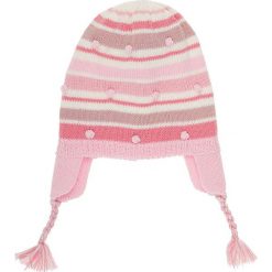 Czapka w kolorze jasnoróżowym. Różowe czapeczki niemowlęce Benetton Kids, w paski, z bawełny. W wyprzedaży za 37,95 zł.