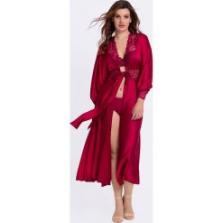 Luksusowy szlafrok damski Claire. Szlafroki damskie LAUMA lingerie, w koronkowe wzory, z satyny, bez rękawów, bez kaptura. Za 316,99 zł.
