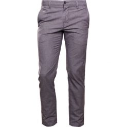 Chinosy męskie: BOSS Orange STAPERED Spodnie materiałowe light pastel grey