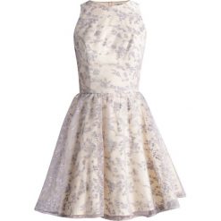Sukienki: Chi Chi London Petite GARDENIA Sukienka koktajlowa lilac