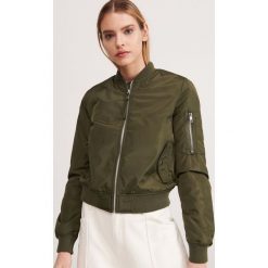 Kurtka bomberka - Khaki. Brązowe kurtki damskie Reserved, bez wzorów, bez kaptura. Za 99,99 zł.