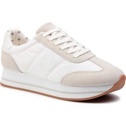 Sneakersy S.OLIVER - 5-23612-22 White 100. Brązowe półbuty damskie S.Oliver, z zamszu. W wyprzedaży za 159,00 zł.