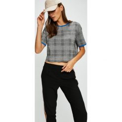 Tally Weijl - Top. Szare bluzki damskie TALLY WEIJL, s, bez wzorów, z elastanu, casualowe, z okrągłym kołnierzem, z krótkim rękawem. W wyprzedaży za 34,90 zł.