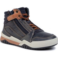 Sneakersy GEOX - J Perth B. D J947RD 0BCCL C4220 M Navy/Lt Brown. Niebieskie trampki chłopięce Geox, bez wzorów, z zamszu, bez zapięcia. W wyprzedaży za 179,00 zł.