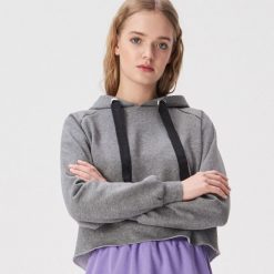 Bluza z raglanowymi rękawami - Szary. Szare bluzy damskie Sinsay, s, bez wzorów, bez rękawów, bez kaptura. Za 49,99 zł.