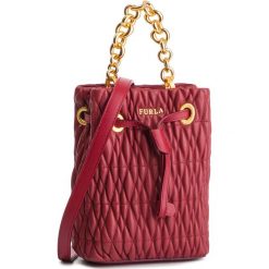 Torebka FURLA - Stacy Cometa 994272 B BUI6 2Q0 Ciliegia d. Czerwone torebki klasyczne damskie Furla, bez wzorów, ze skóry, bez dodatków. W wyprzedaży za 949,00 zł.