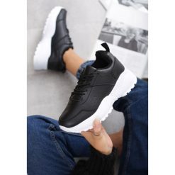 Czarno-Białe Sneakersy Caieiras. Czarne sneakersy damskie Born2be, z futra. Za 99,99 zł.