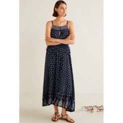 Mango - Sukienka Goa. Niebieskie sukienki damskie rozkloszowane marki Mango, na co dzień, s, z tkaniny, casualowe, z dekoltem halter, na ramiączkach, maxi. W wyprzedaży za 69,90 zł.