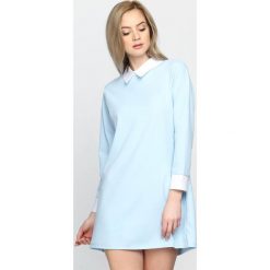 Sukienki dzianinowe: Jasnoniebieska Sukienka White Collared