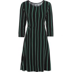 Cellbes Sukienka w paski female ze wzorem 34/36. Sukienki damskie Cellbes, w paski, z dżerseju, z okrągłym kołnierzem, bez rękawów. W wyprzedaży za 79,00 zł.