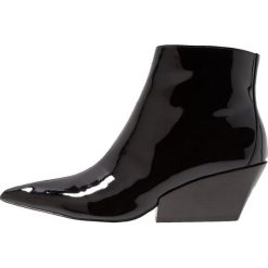 Calvin Klein Jeans FREDA Ankle boot black. Brązowe botki damskie skórzane marki Calvin Klein Jeans, na obcasie. Za 929,00 zł.