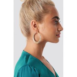 Kolczyki damskie: NA-KD Accessories Kolczyki koła Wave - Gold