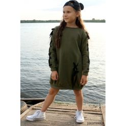 Sukienka Ribbon khaki. Brązowe sukienki dziewczęce dzianinowe marki Pakamera, eleganckie. Za 94,00 zł.