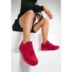 Czerwone Buty Sportowe Viintage Nilda. Czerwone buty sportowe damskie Renee. W wyprzedaży za 99,99 zł.