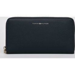 Tommy Hilfiger - Portfel. Niebieskie portfele damskie TOMMY HILFIGER, bez wzorów, ze skóry ekologicznej. Za 299,90 zł.