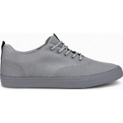 Buty męskie trampki T303 - szare. Szare trampki męskie Ombre Clothing, bez wzorów, z materiału, klasyczne, bez zapięcia. Za 49,00 zł.