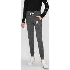 Nike Sportswear - Spodnie/legginsy 883731. Szare legginsy marki Nike Sportswear, s, z bawełny. Za 179,90 zł.