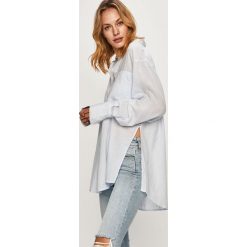 Tommy Jeans - Koszula. Niebieskie bluzki damskie Tommy Jeans, s, bez wzorów, z bawełny, klasyczne, z klasycznym kołnierzykiem, z długim rękawem. W wyprzedaży za 219,90 zł.