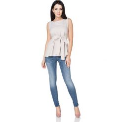 Szara Bluzka z Wiązaniem w Talii. Szare podkoszulki damskie marki Molly.pl, s, bez wzorów, eleganckie, z okrągłym kołnierzem, bez rękawów. Za 148,90 zł.