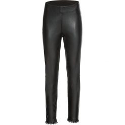 Legginsy z poliuretanu z koronką bonprix czarny. Czarne spodnie damskie bonprix, z koronki. Za 109,99 zł.