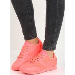 Koralowe Buty Sportowe Remedy. Pomarańczowe buty sportowe damskie marki Born2be, z materiału. Za 69,99 zł.