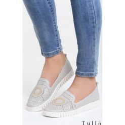 Szare Slip On Morning Sun. Szare trampki damskie slip on Born2be. Za 79,99 zł.