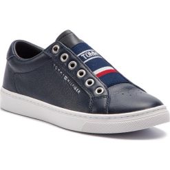 Sneakersy TOMMY HILFIGER - Tommy Elastic City Sneaker FW0FW04019 Midnight 403. Niebieskie półbuty damskie TOMMY HILFIGER, ze skóry. Za 449,00 zł.