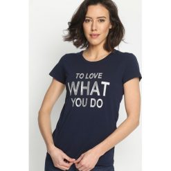 Granatowy T-shirt To Love. Niebieskie bluzki damskie Born2be, l. Za 24,99 zł.